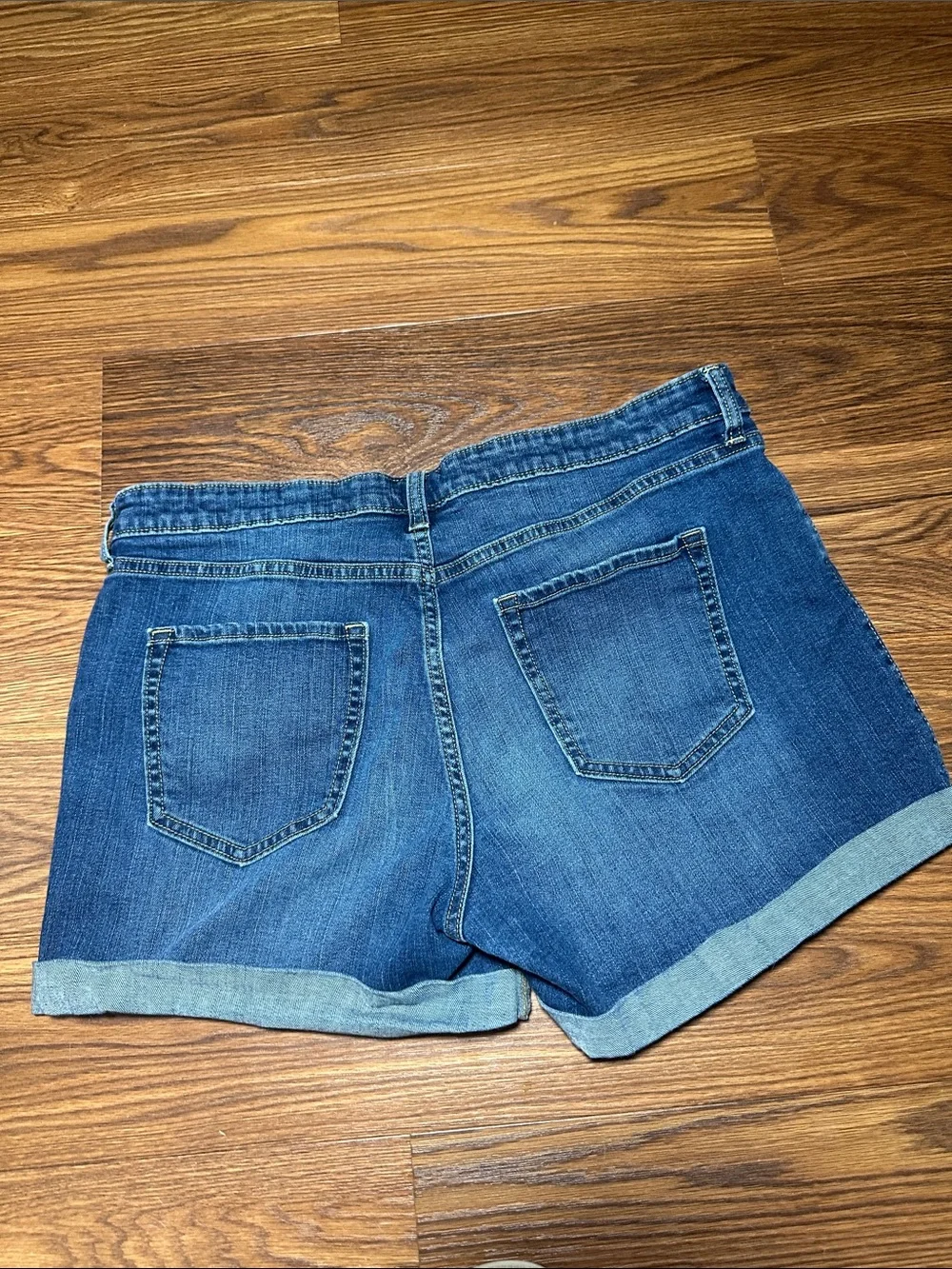 Gap Sexy Boyfriend Denim Shorts Women’s 14 Medium Wash Cuffed Stretch